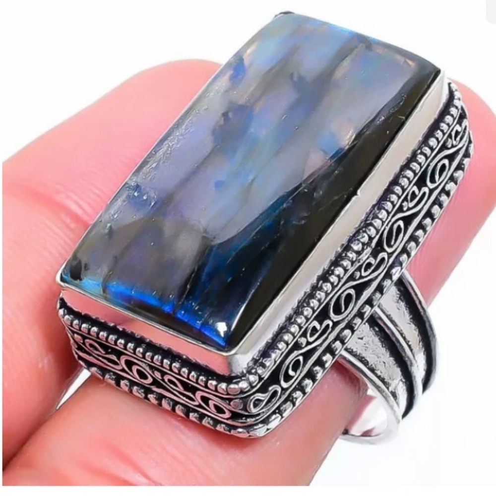 Beautiful Blue Labradorite & Sterling Silver Ring Handcrafted Size 8